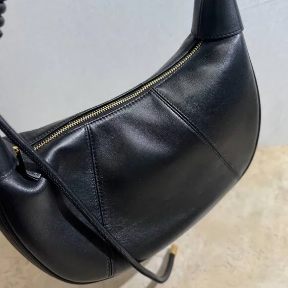 Elegant Adjustable Leather Shoulder Bag